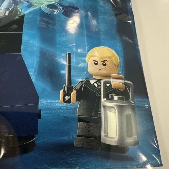 Lot of 2 LEGO Harry Potter: Draco in the Forbidden Forest (30677) - Picture 4 of 7